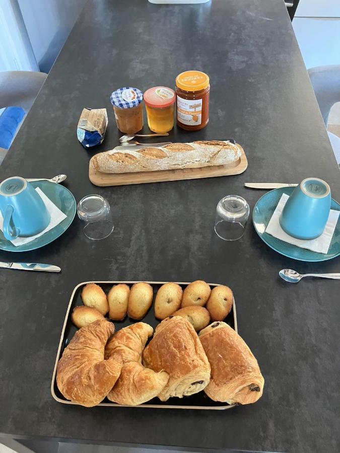 La Tour-dʼAigues Chambre Avec Petit-Dejeuner En Provence Luberon מראה חיצוני תמונה